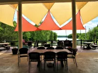 Tiny Home at Kentucky Lake's Lynnhurst Family Resort - 泳池
