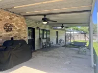 Luxe 5BR Family Retreat, Minutes From TAMU - 4 étoiles