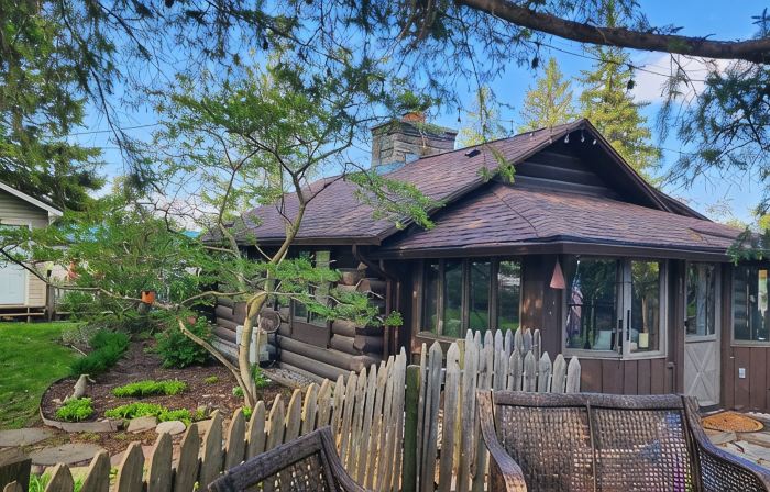 Private River Frontage Cabin! 🌲🚣‍♂️ Paddle, Float, and Relax to Burt Lake!