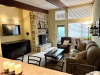 Steps to slopes at Bryce Resort! Family-sized condo with balcony and fireplace