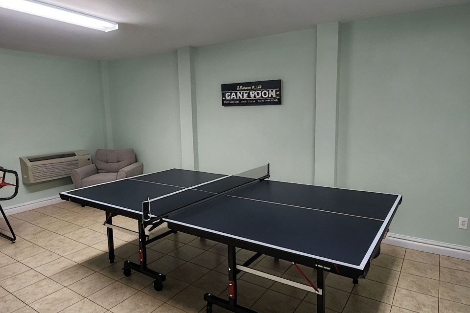 Photo 5 of 6