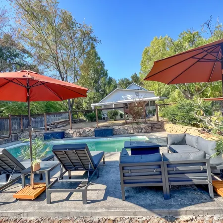 Coyote Creek Ranch + Pool House Near Murphy’s
