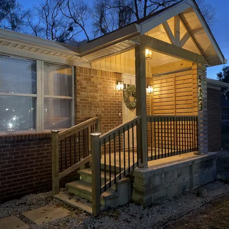 The Chic Getaway: 2BD/1BA Q Beds w/ Smart TVs