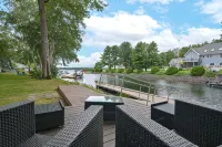 Amazing HUGE 6 bdrm Sebago Lake Waterfront Home - WiFi