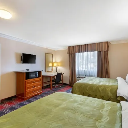 Quality Inn & Suites Oceanside Near Camp Pendleton