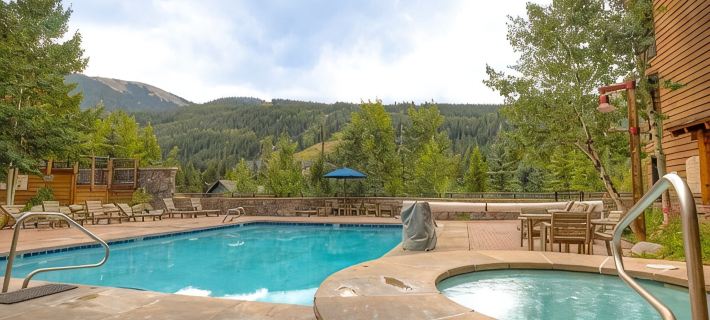 Best deck view of River Run ski slope 1 min walk to gondola/village 2 bed 2 bath Ξενοδοχεία στην πόλη Keystone