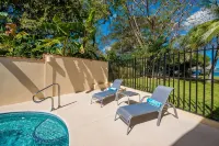 Tamarindo's Hidden Gem, Tropical oasis 3 BR Beachfront Home, with private pool. - สระว่ายน้ำส่วนตัว