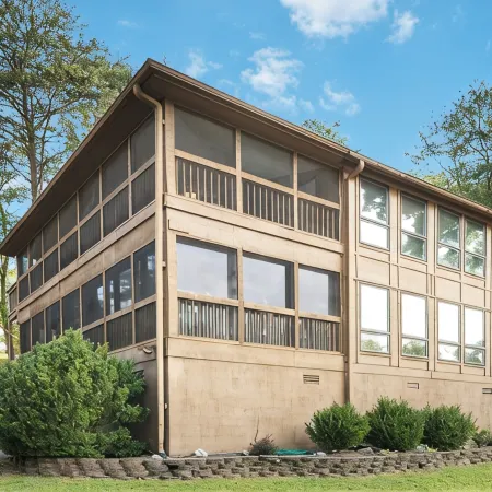 Welcome to A Glimpse of the Lake – Your Ideal Lakeside Retreat
