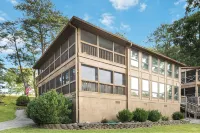 Welcome to A Glimpse of the Lake – Your Ideal Lakeside Retreat - 民泊