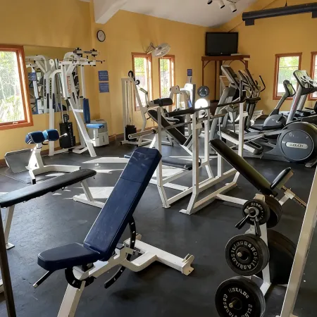 Mount Snow Timber Creek Townhouse with Pool and Ski Shuttle