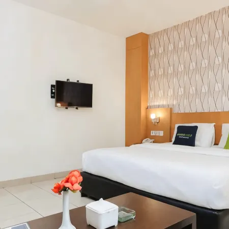 Urbanview Hotel Cosmo Jambi