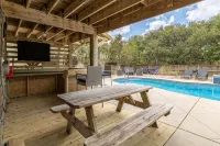 Oceanside home, 3 min walk to beach with Private Pool and Hot Tub! - ビーチサイド