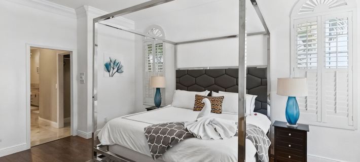 Dunedin Lux 5Br Villa w/Heated Saltwater Pool & Spa, Patio, Putting Green & BBQ Hotels in Dunedin