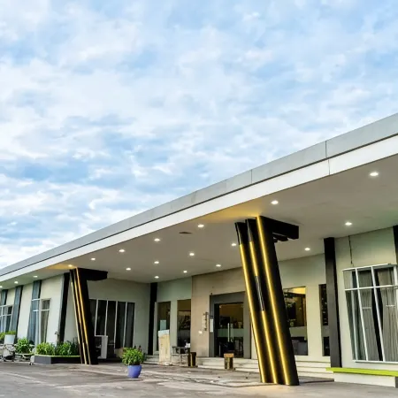 Golden Harvest Hotel