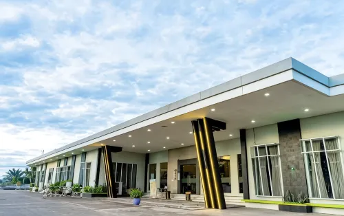 Golden Harvest Hotel - 3 ดาว