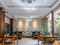 SOTIS Hotel Falatehan, Blok M, Jakarta Hotels near Senayan