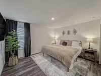 Modern - King Bed - Luxe - Fast WiFi - Hdtvs Hotels in Bonham