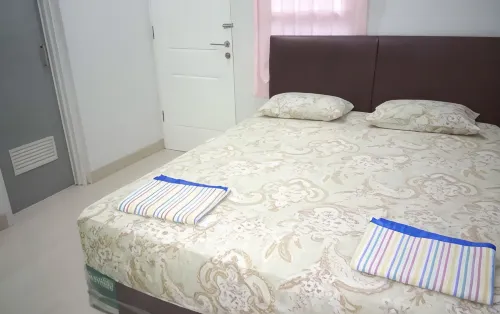 Puri Phunix Guest House Babarsari - 2 stjerner