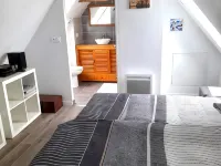 Dans Manoir Marteroy, Appartement 80m² 2 Chambres vue Mer, Plage des Rosaires Hotels in Plerin