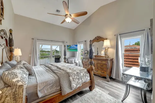 Waterfront/Kayak with Manatees/Heated Pool/Bikes/Firepit/Fish/close to Beaches - Private Pool