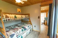 Lakefront Family Cabin with Pontoon Rental Available