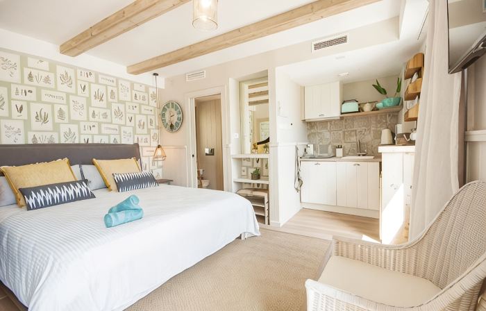 The Beach House Studios & Suites
