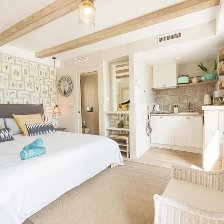 The Beach House Studios & Suites