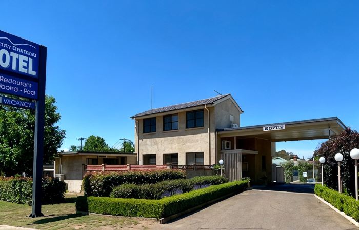 Country Gardens Motel
