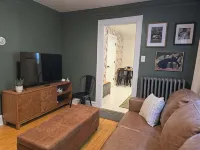 Stylish Apt in Walker's Point - Condos