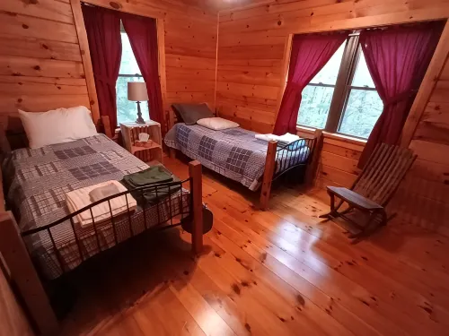 Beautiful Log Cabin - Psu Events - State Parks - Sleeps 6 to 8