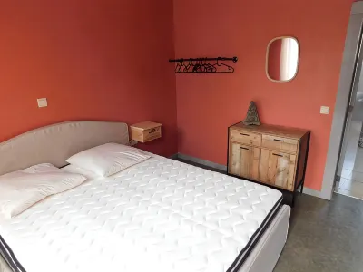 Studio near station and shops, for single person or couple Hotels in 