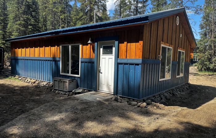 Entire Cabin at Woody Falls Trailhead in Cooke City