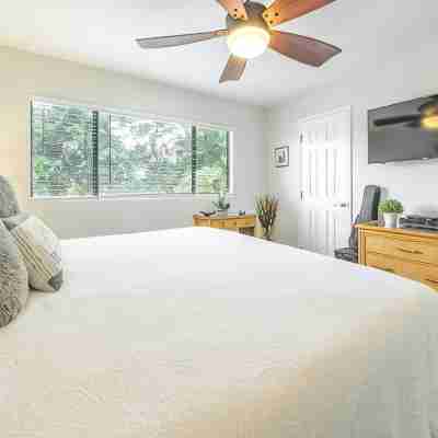 Beautiful Maui Condo Steps from the Beach in Kihei! Rooms