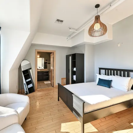 Penthouse • Fiserv, Bars, Perks & Big City Views • Downtown Milwaukee