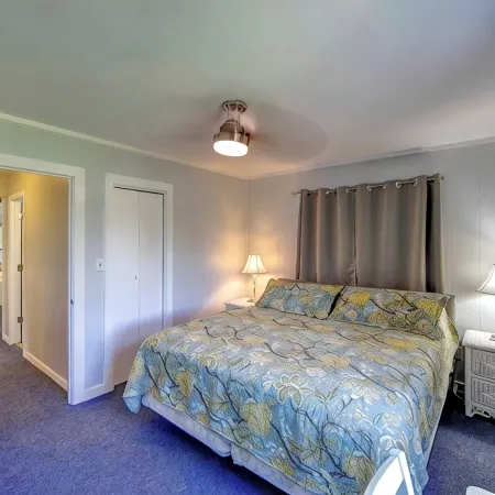 Canal Front 3 Bedroom Home / Newly Renovated
