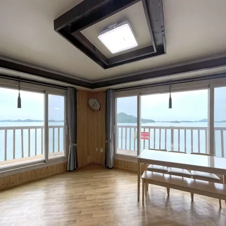 Muan Hae Beach Naru Pension