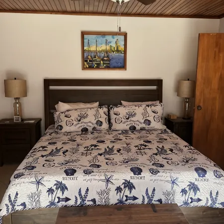 Delightful centrally located Simpson Bay Yacht Club condo.