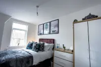 COSY CRUISE CRIBS - MODERN HOME FROM HOME - CENTRAL LOCATION. - Bungalows