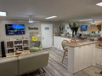 Welcoming One Bedroom Ground Floor condo with WiFi in charming Carpinteria