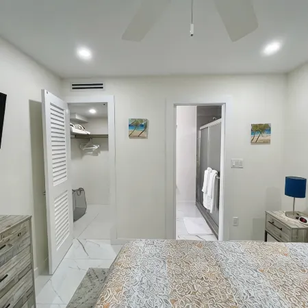 Andy's Inn 2 Bamboo Studio Suite - Charming Studio with beach access