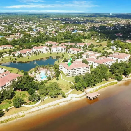 Luxurious River Views, Resort Amenities, Lrg 3 Bed, 2 Bath, Corner Unit, 2100 SF