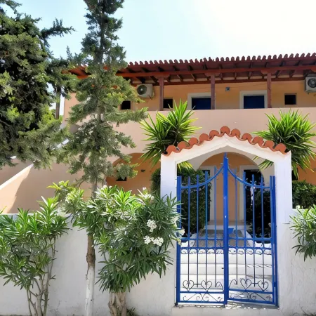 Vanas Apartments