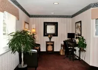 Suburban Extended Stay Hotel - 2-Star