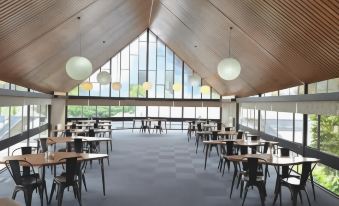 Fiordland Hotel