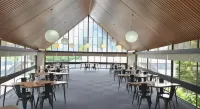 Fiordland Hotel