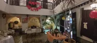 리야드 아지벨 - 뷰