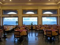 Paradise isle Beach resort pvt ltd - breakfast