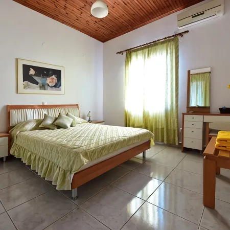 Mouzakis Villas