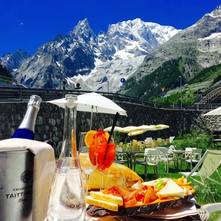 Shatush Hotel