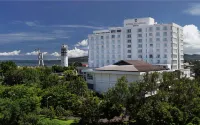 Sintesa Peninsula Hotel